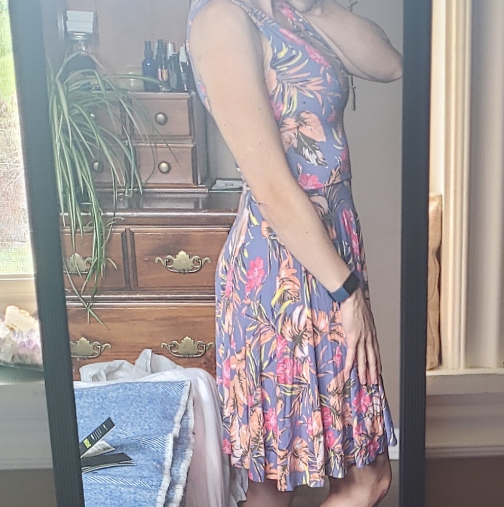 Dress - Picture 2 of 2